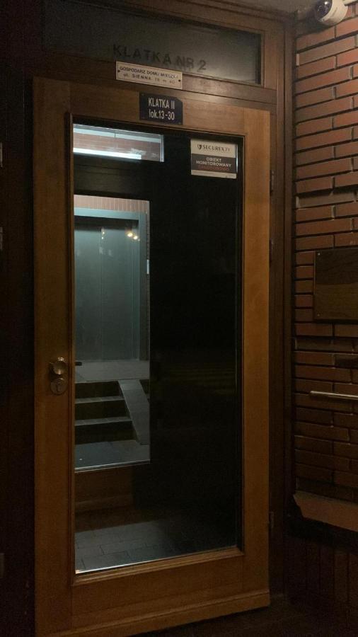 Apartament Twarda Lejlighed Warszawa Eksteriør billede